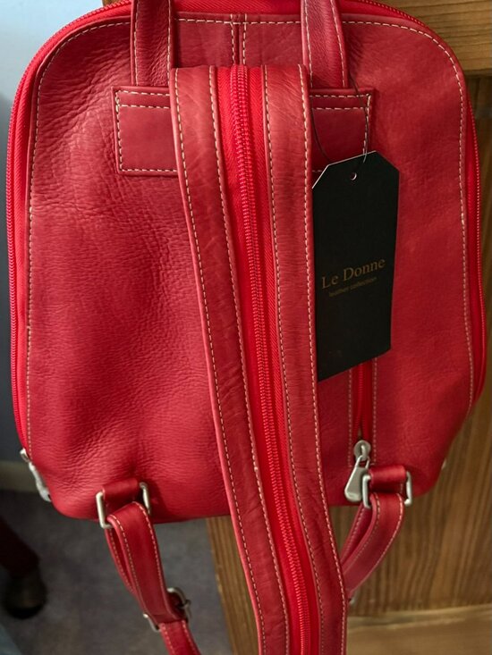 Le Donne Red Full Grain Cow Leather Full-Zip-Around Small Sling Backpack main image 4